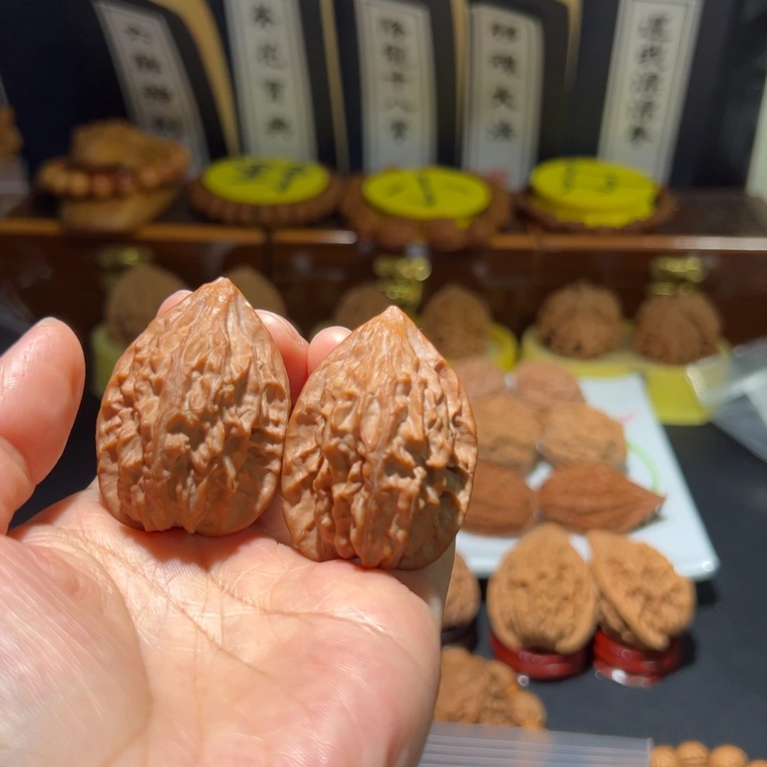 ***文玩核桃把件战天