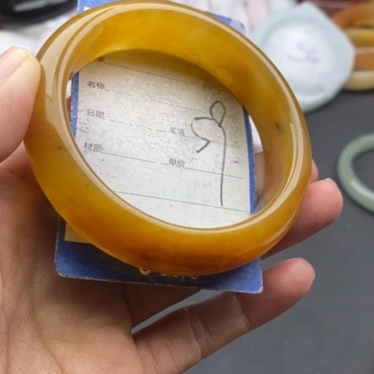 石英质玉未镶嵌手镯