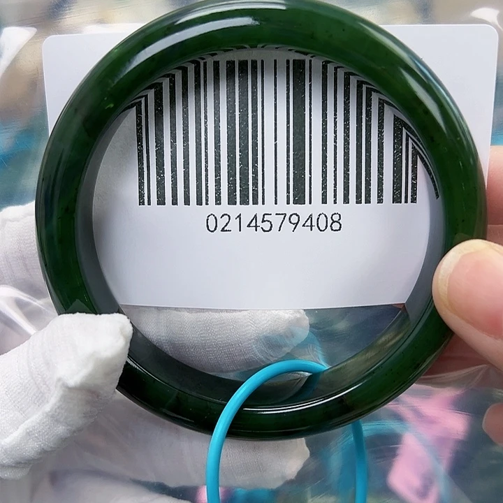 和田玉未镶嵌手镯微瑕60