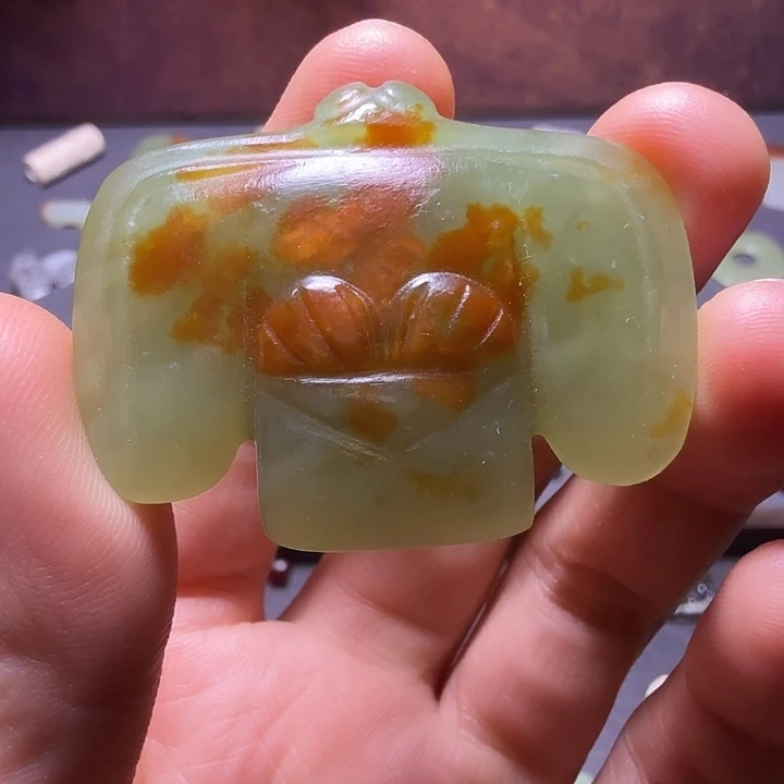 四***春和田玉（糖玉）未镶嵌挂件