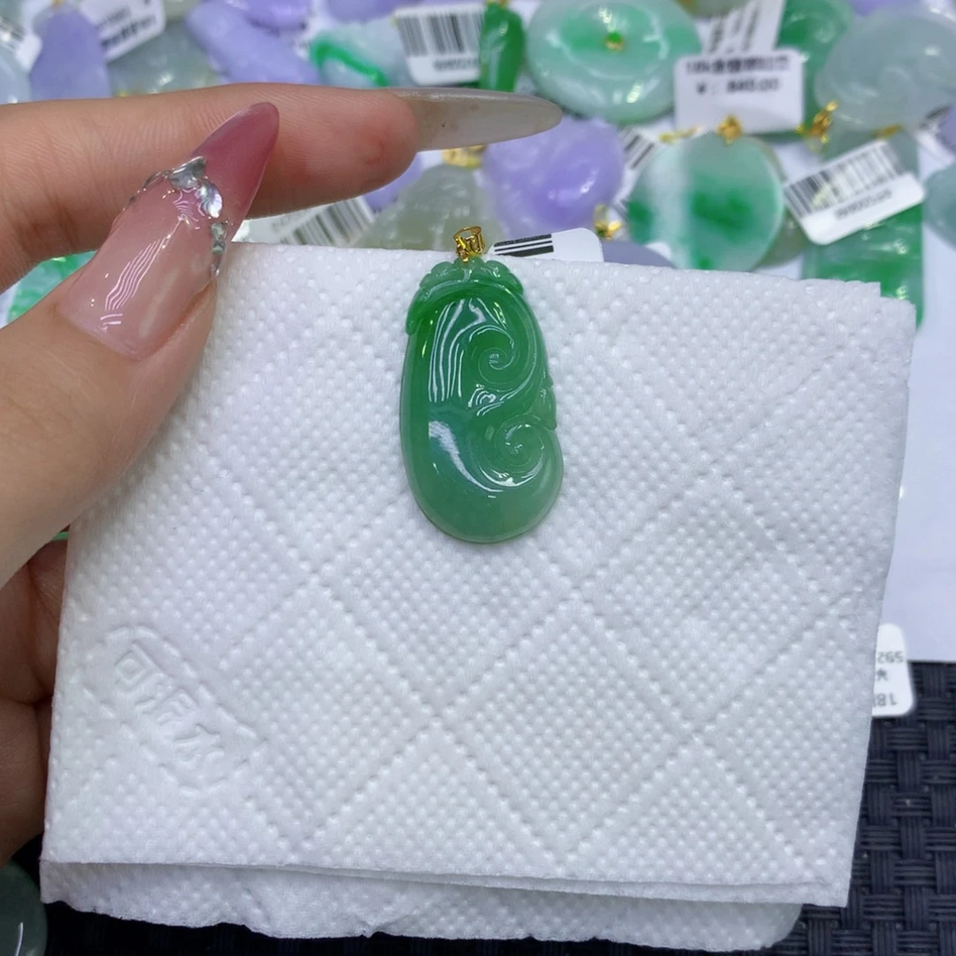 颈饰18K金镶嵌翡翠小*滴11111111