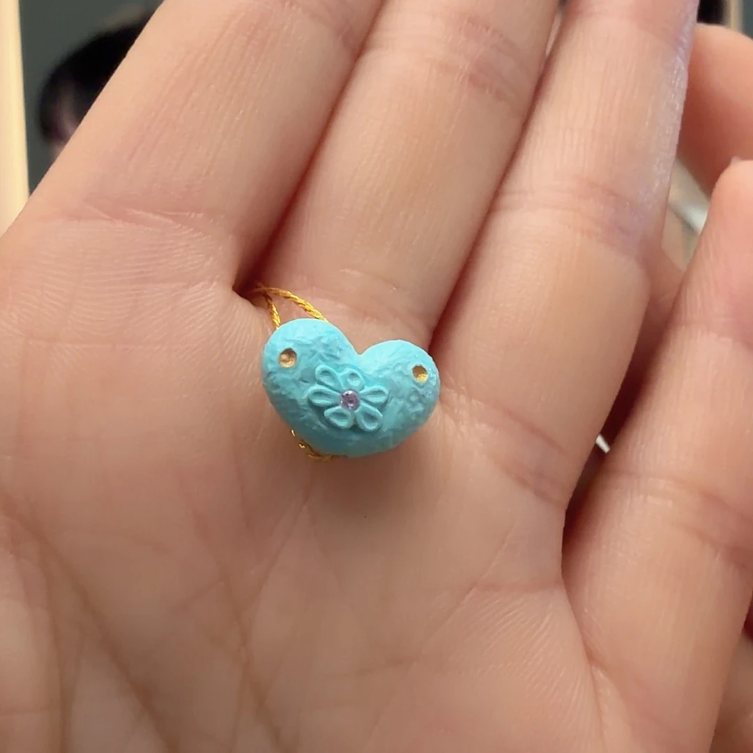 绿松石未镶嵌颈饰