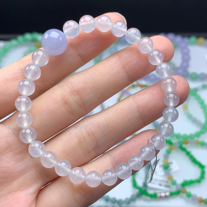 翡翠手镯未镶嵌翡翠