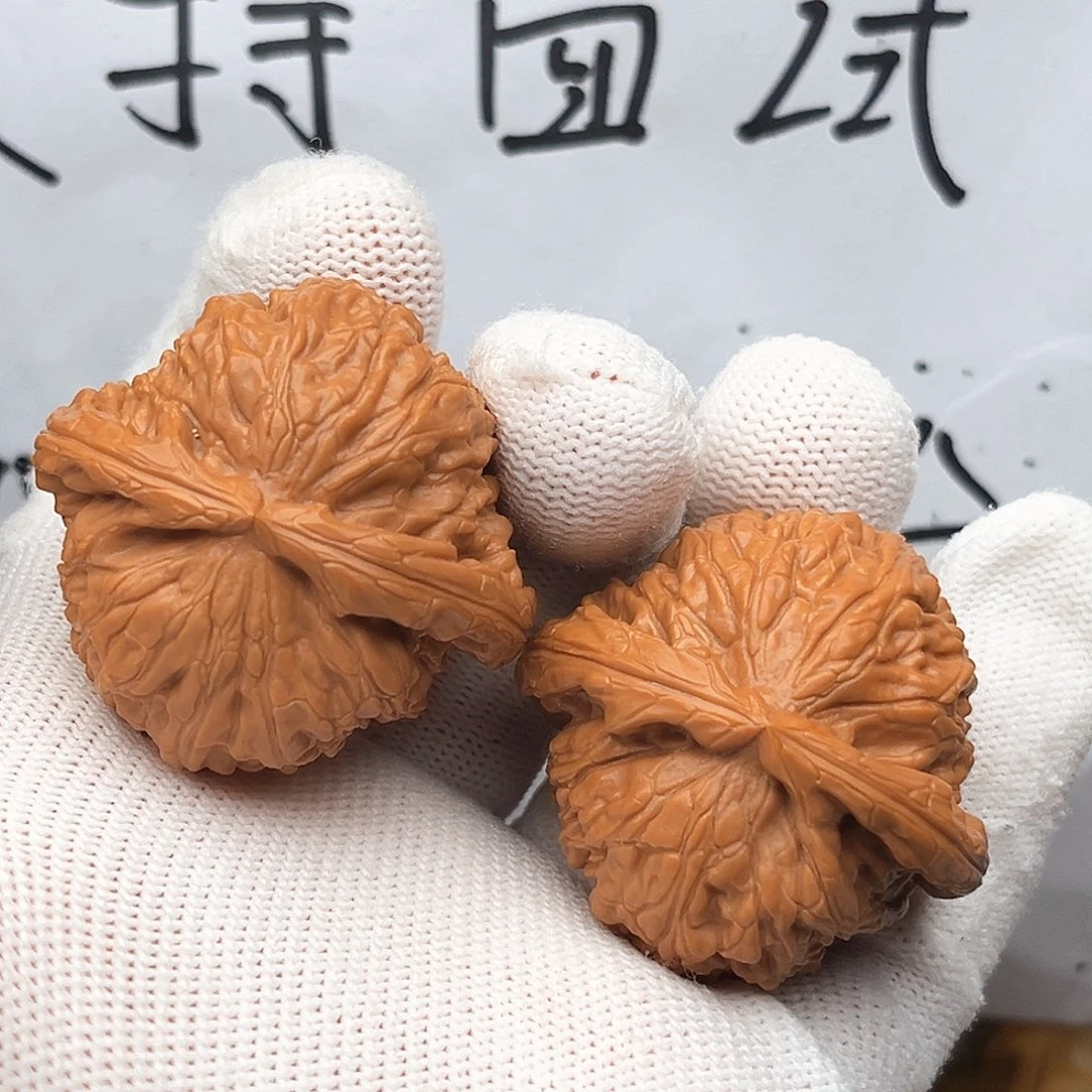 文玩核桃吊坠球白