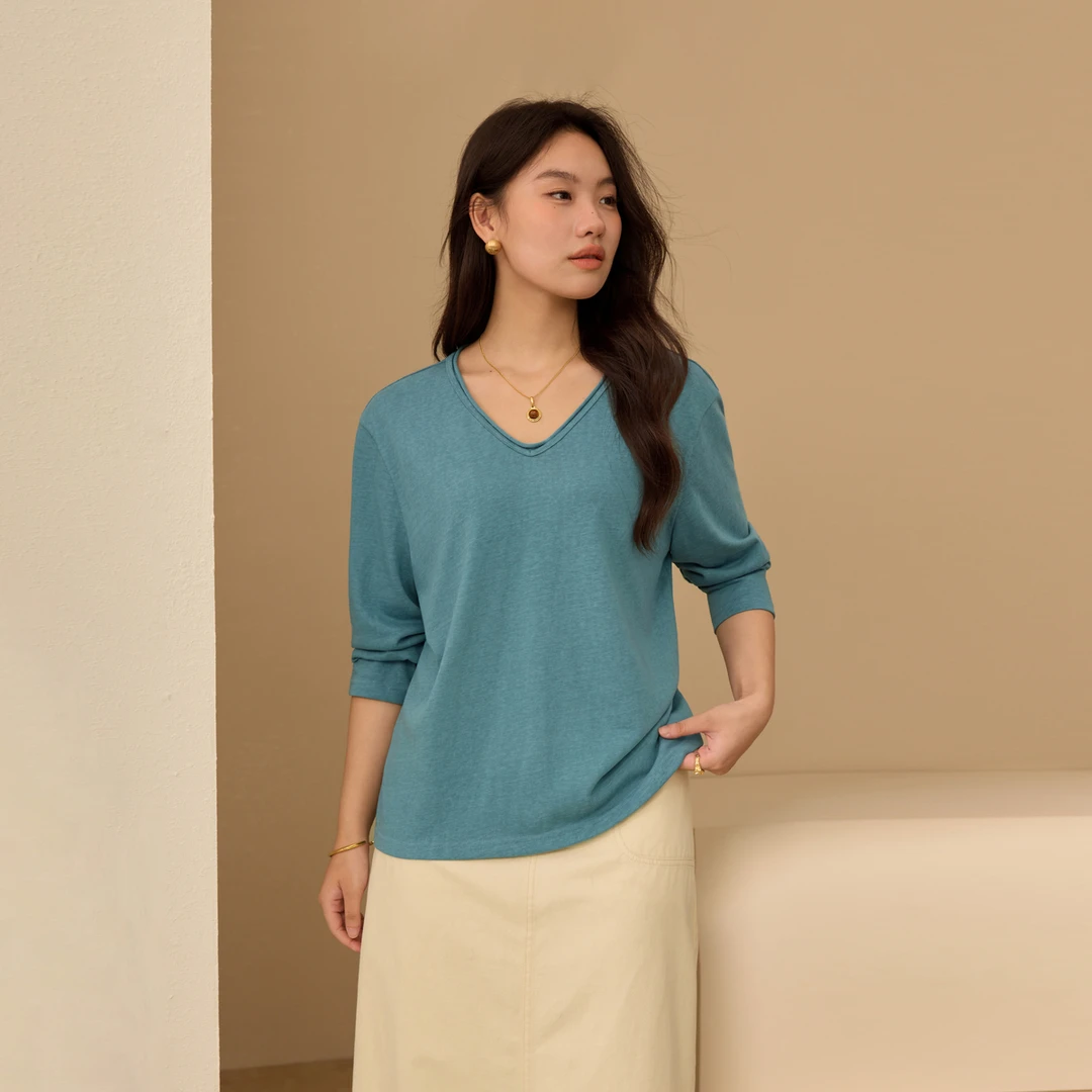 【泡芙】纤莉秀大码女装秋季琥珀流光清透轻薄V领长袖POLO衫QK2247