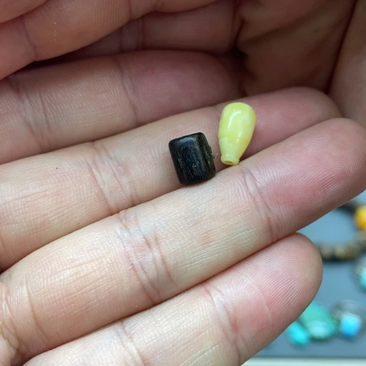 奇***想裸石琥珀未镶嵌配饰
