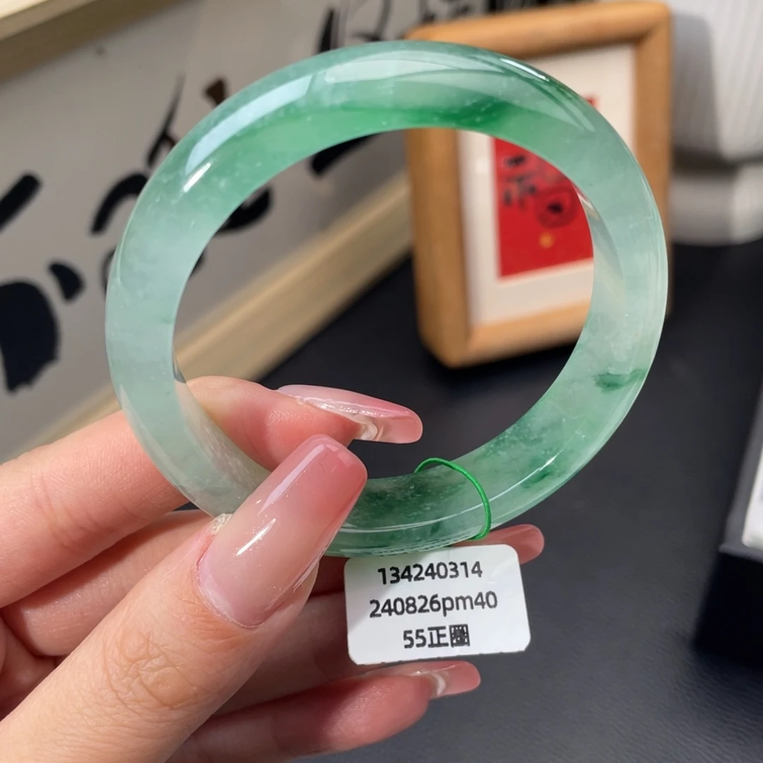 翡翠未镶嵌手镯正圈55冰飘花 孔雀绿