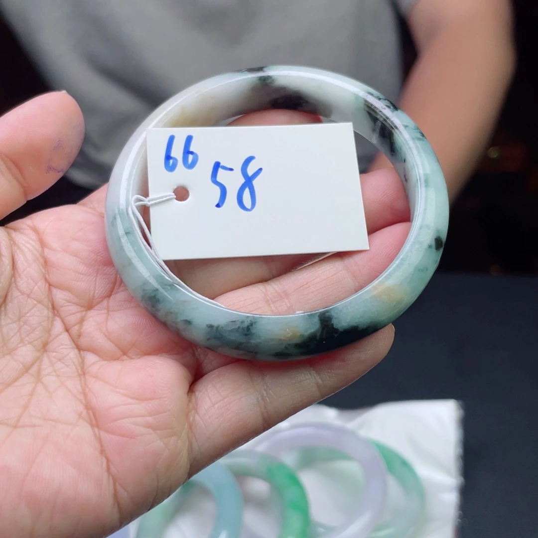 未镶嵌手镯翡翠66