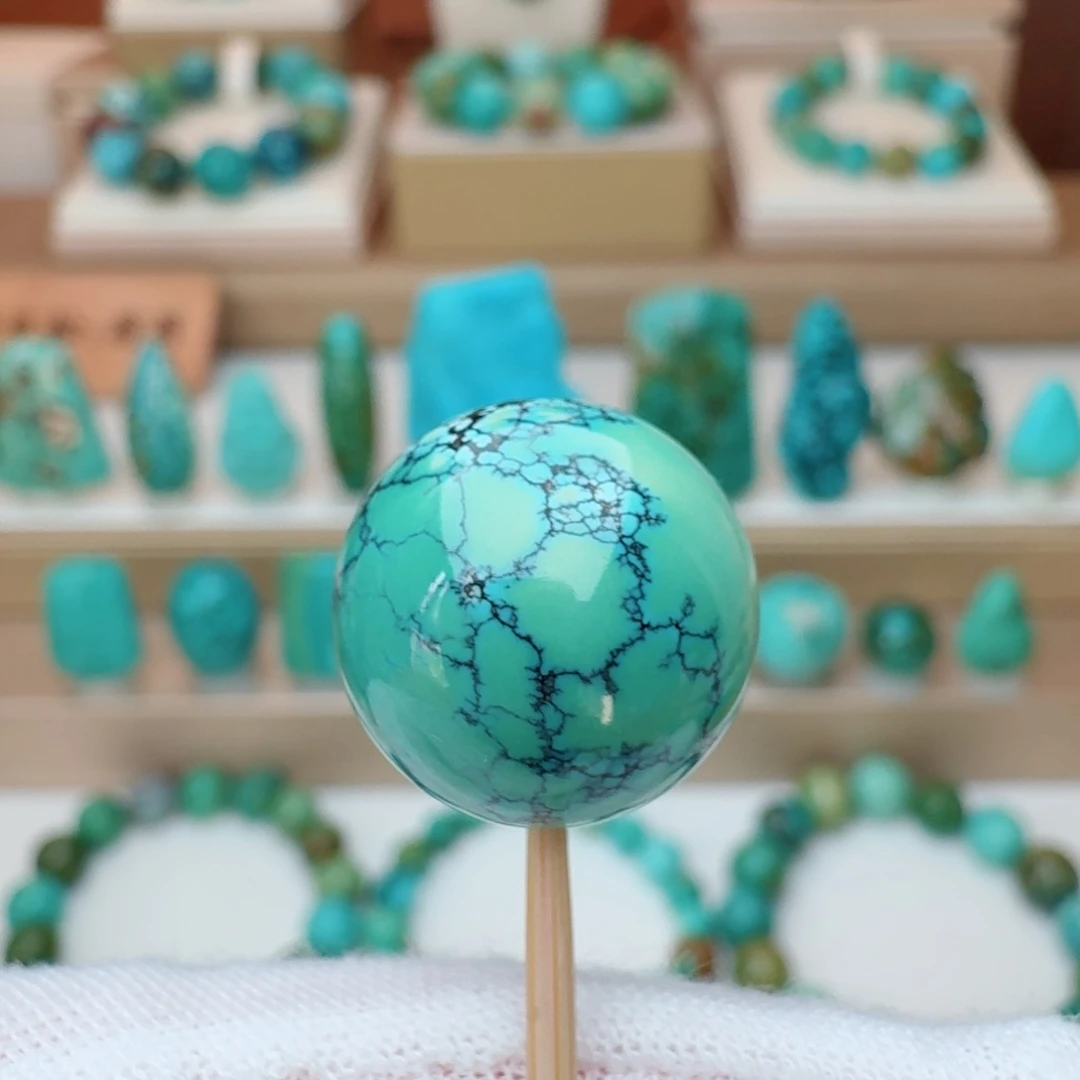 绿松石未镶嵌颈饰