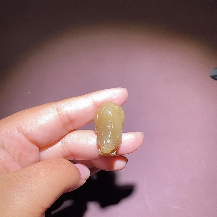 金***脉和田玉未镶嵌颈饰