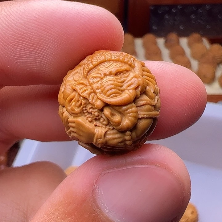 猴头核桃吊坠精工新龙蛇象18