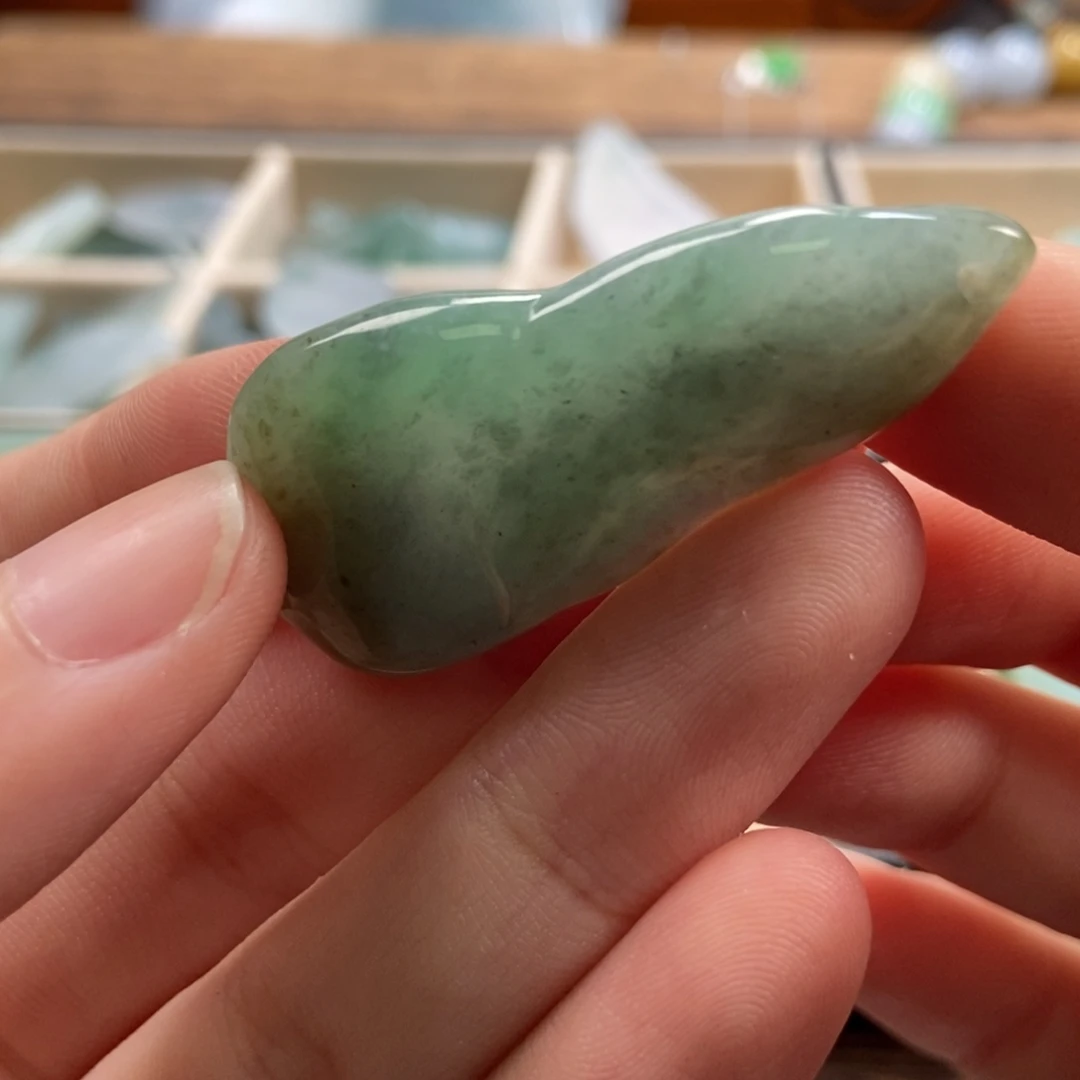 翡翠未镶嵌颈饰60