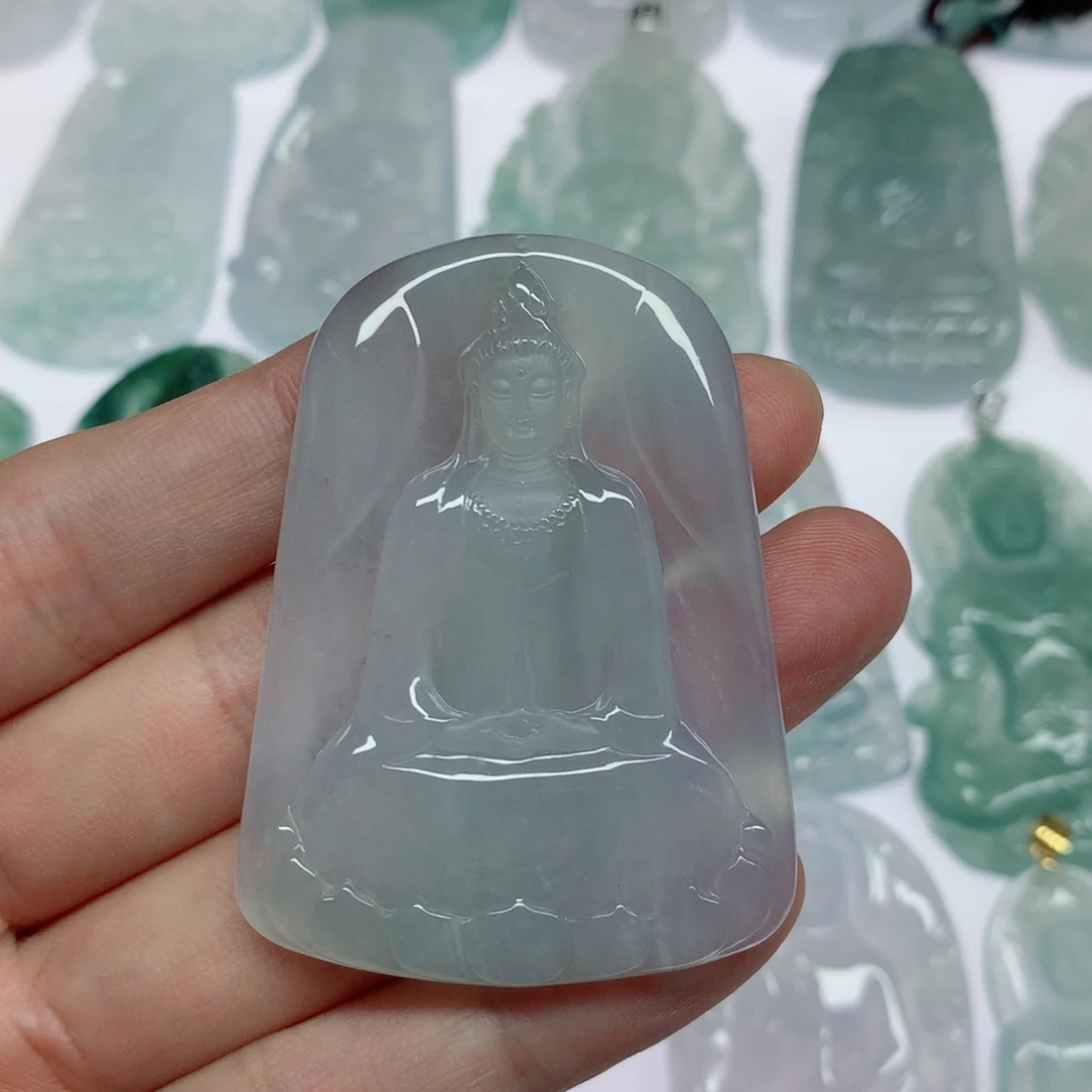 于***斌翡翠未镶嵌颈饰素衣