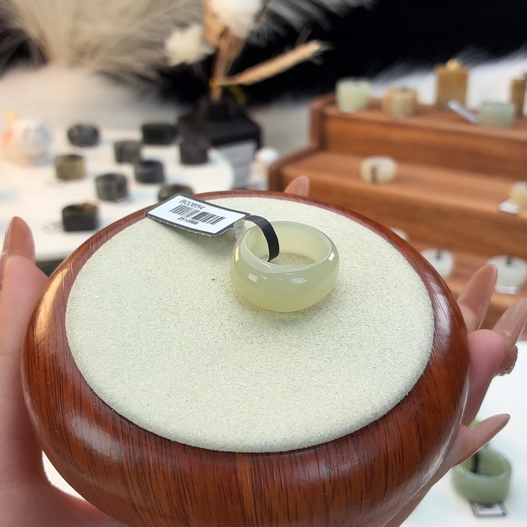 和田玉未镶嵌戒指晴水馒头17.07j141