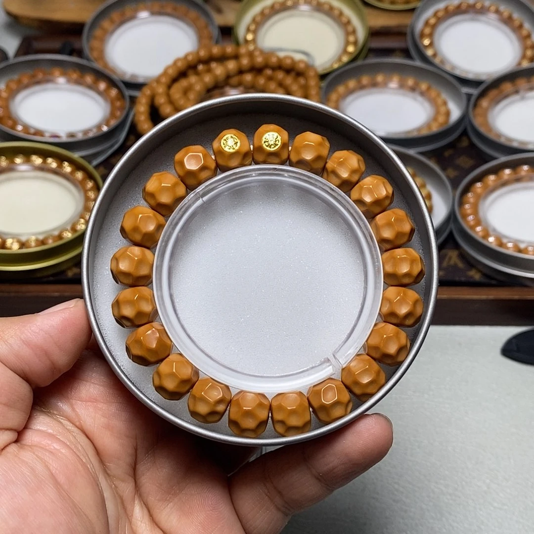 猴头核桃手串57号18k双标龙炎黑金无相12左右