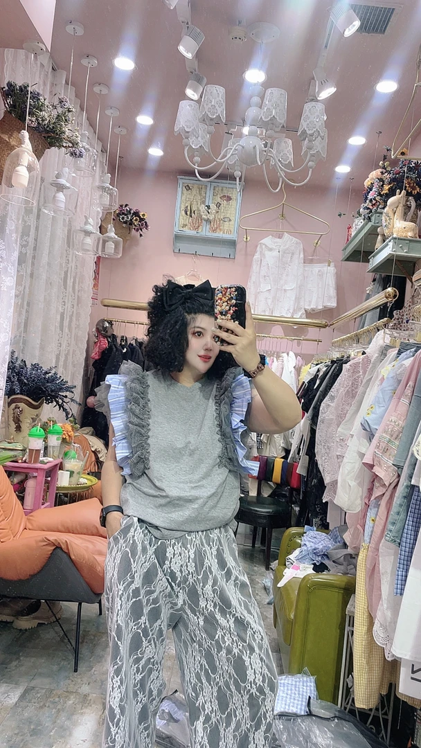 圆领短袖通勤修身型木耳边T恤休闲提花设计师气质