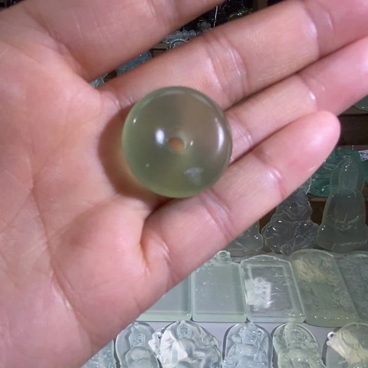 岫玉吊坠未镶嵌吊坠