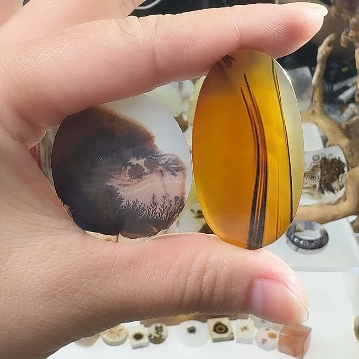 石***言玛瑙/玉髓未镶嵌珠宝奇石