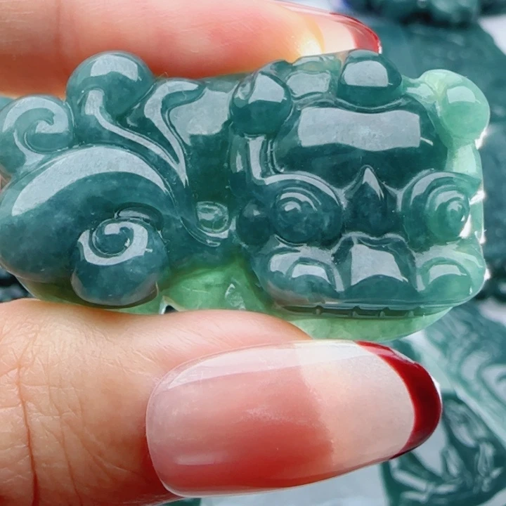 翡翠未镶嵌颈饰多样性发货天然A货翡翠