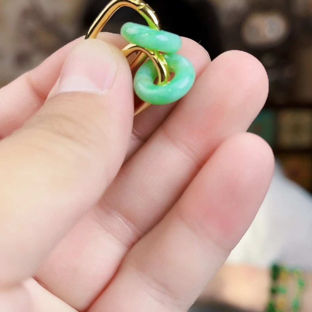 翡翠未镶嵌颈饰耳饰