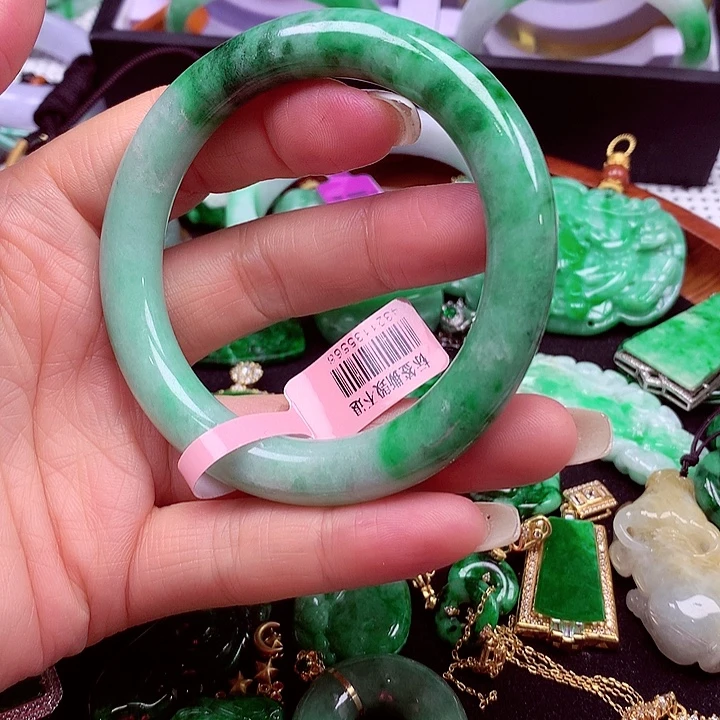 翡翠未镶嵌手镯翡翠