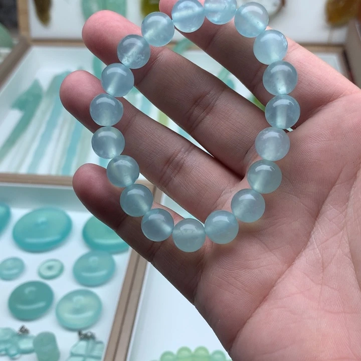 岫玉未镶嵌颈饰手链