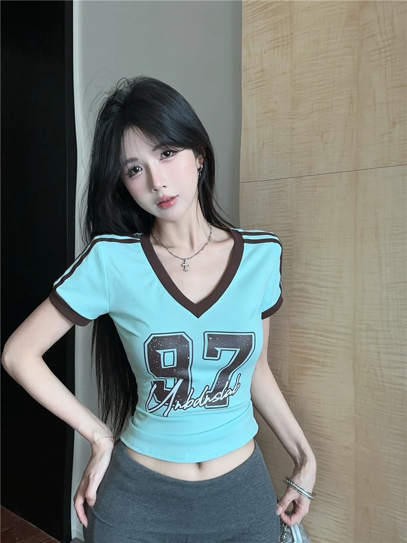 夏季新款美式V领短袖辣妹T恤女性感正肩显瘦修身收腰运动上衣女