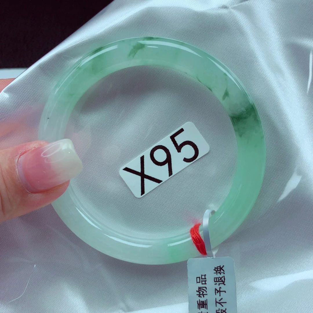 未镶嵌手镯翡翠手镯