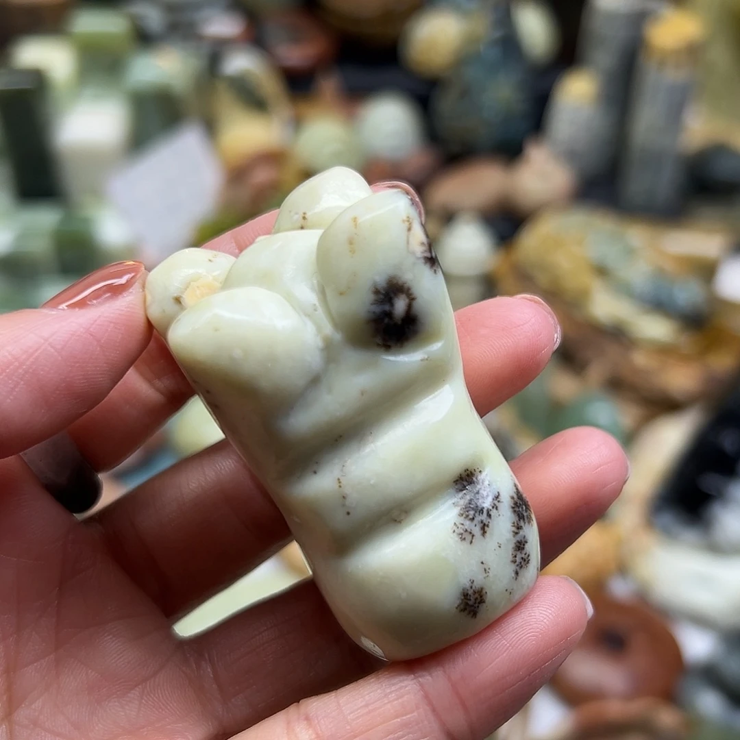 岫玉未镶嵌颈饰辽阳料猪蹄