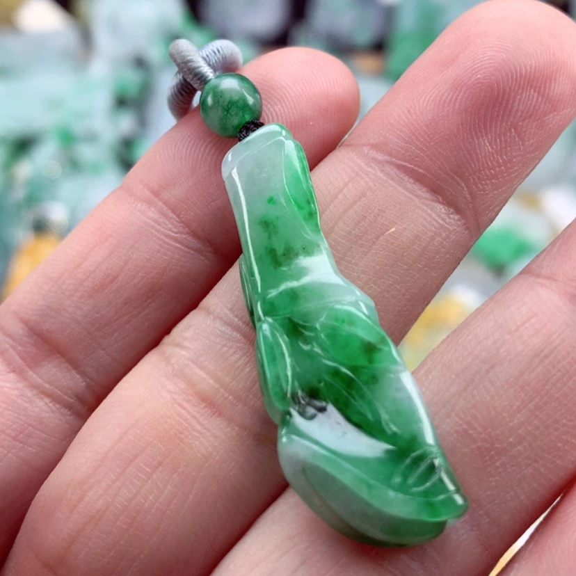 【闪购商品】翡翠吊坠(不含链)未镶嵌