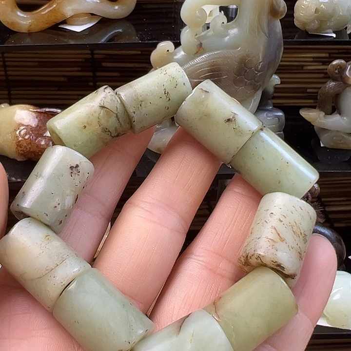 禄***哥和田玉未镶嵌挂件