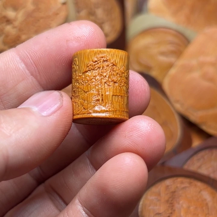 实心竹雕刻手把件