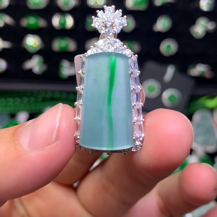 【闪购商品】翡翠颈饰银S925镶嵌天然翡翠