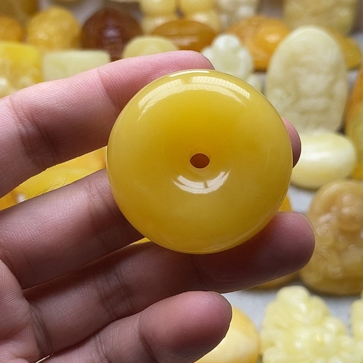 琥珀颈饰未镶嵌琥珀蜜蜡吊坠