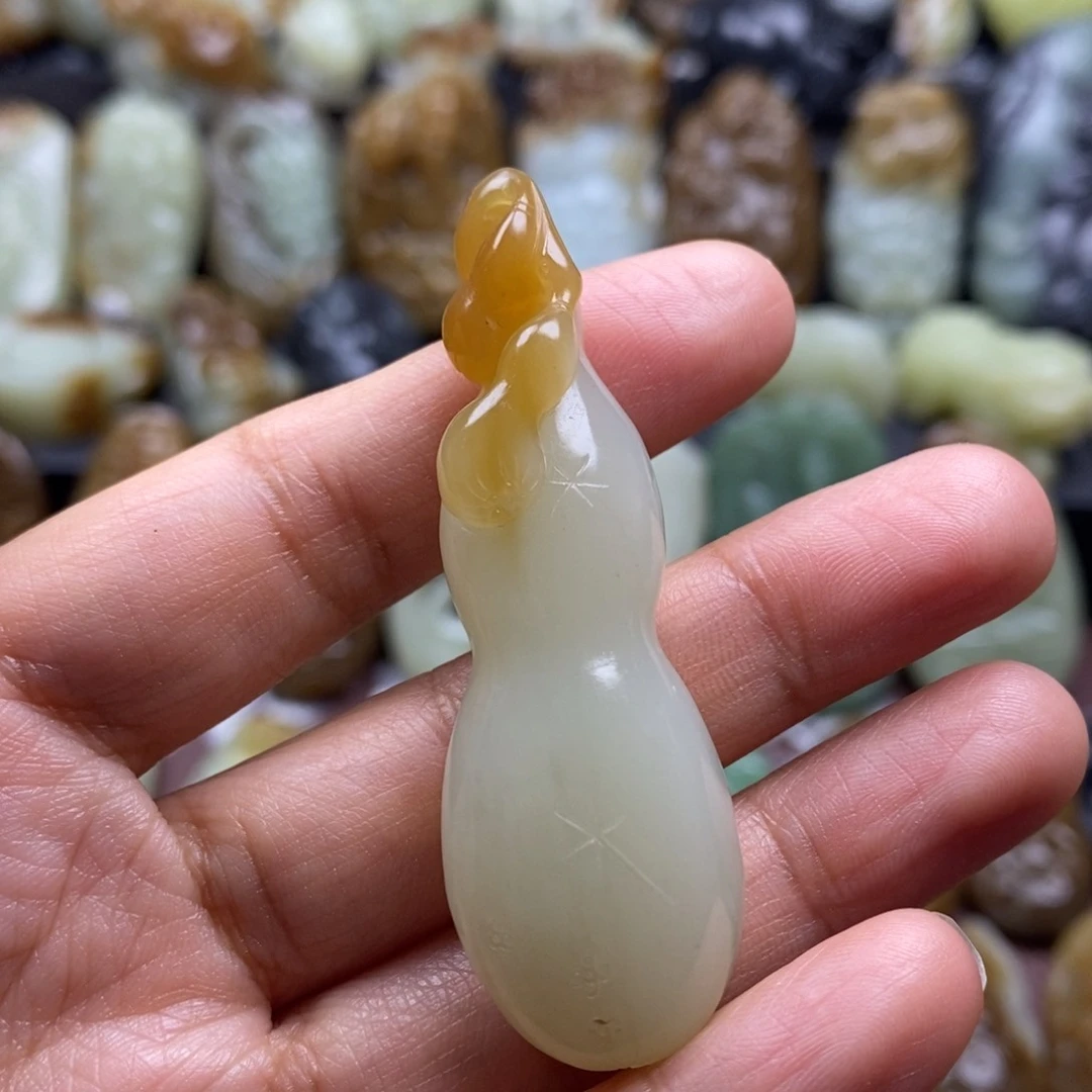 吊坠(不含链)未镶嵌和田玉（糖玉）