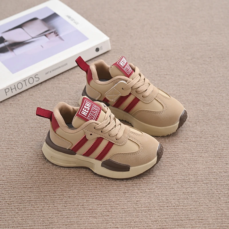 动卡特兔宝女童运动鞋春秋2025新款皮面防滑女孩中大童跑步阿甘鞋