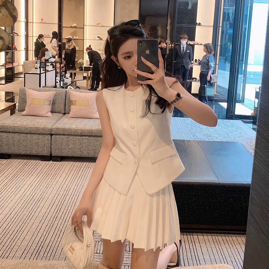 通勤气质无袖西装马甲女夏2025新款高腰短款百褶半身裙高级感套装