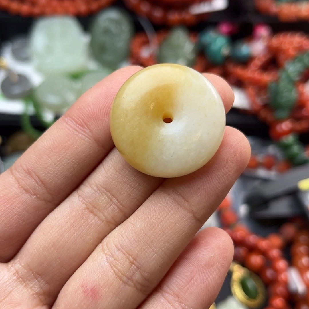 和田玉未镶嵌珠宝奇石