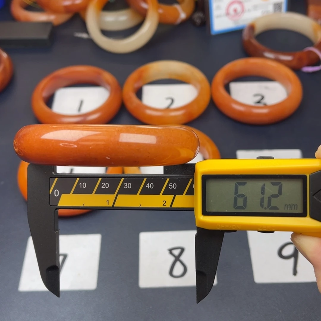 合金石英质玉（黄龙玉）手镯61.2是41号