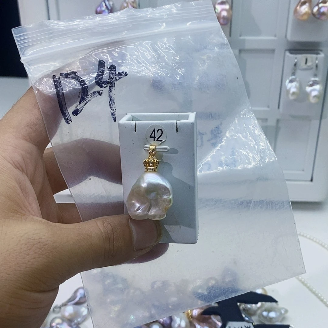 淡水珍珠合金颈饰