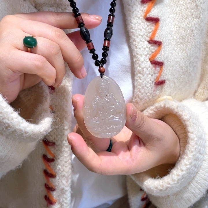 石英质玉未镶嵌颈饰