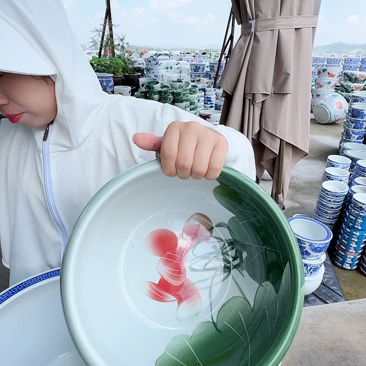 瓷片直径23，高13。。。。