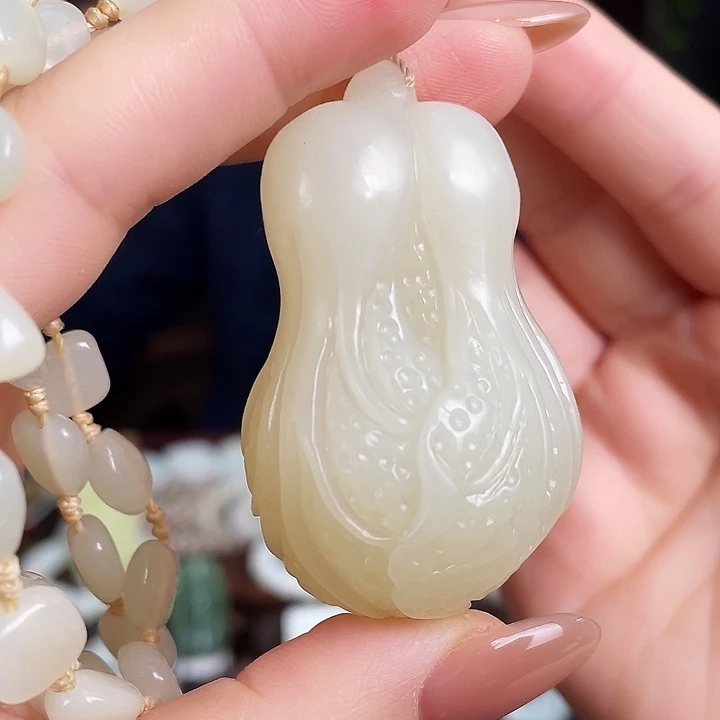 和田玉未镶嵌颈饰定制发货