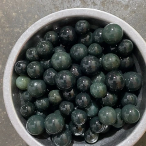未镶嵌和田玉（糖玉）挂件