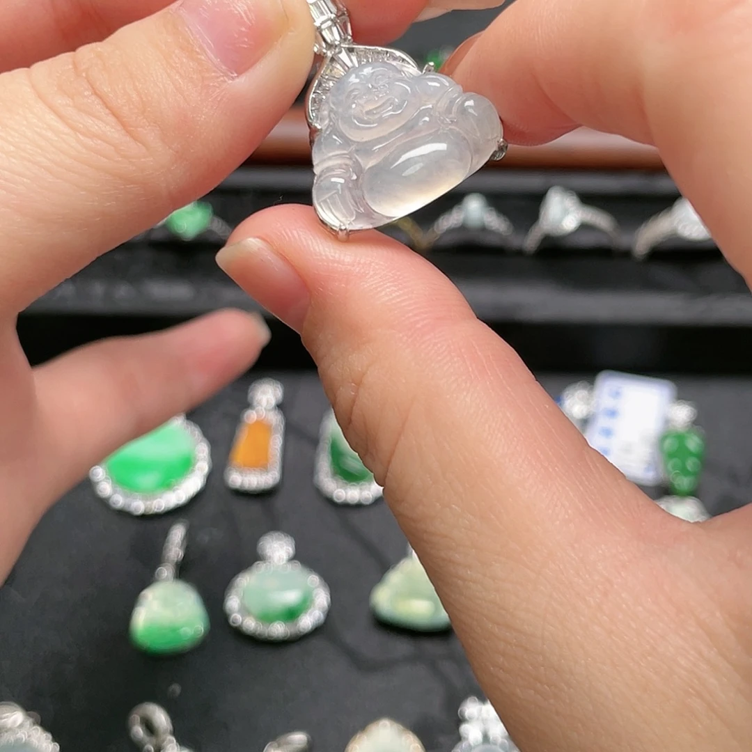 翡翠未镶嵌颈饰吊坠