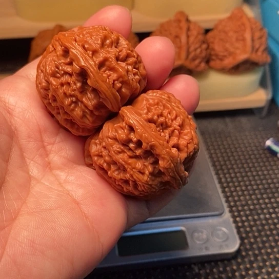 贝***爺文玩核桃吊坠核桃