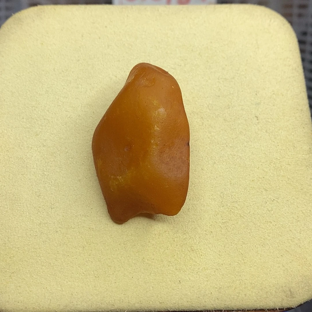 定制蜜蜡未镶嵌梨