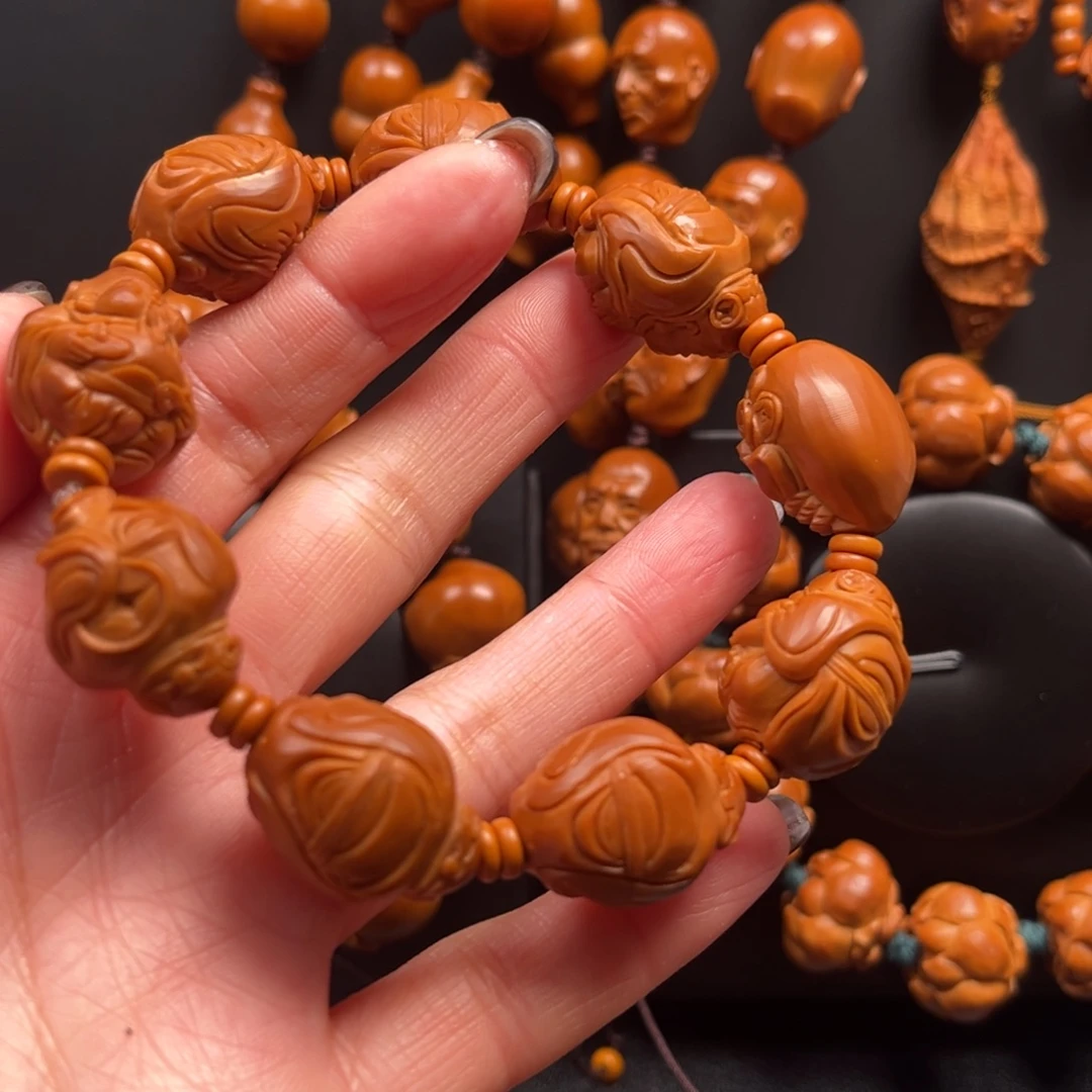 刘***奕吊坠橄榄核财神17