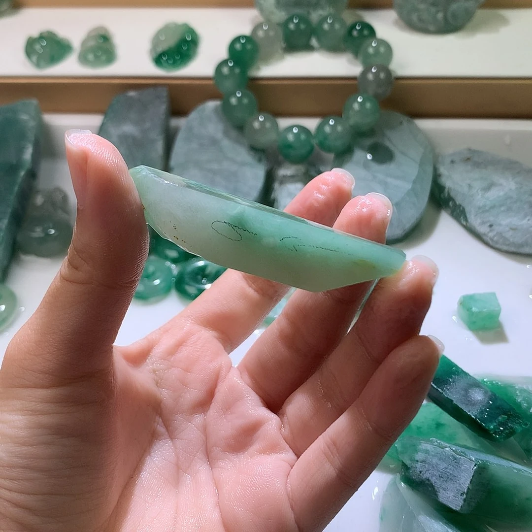 石英质玉未镶嵌珠宝半成品