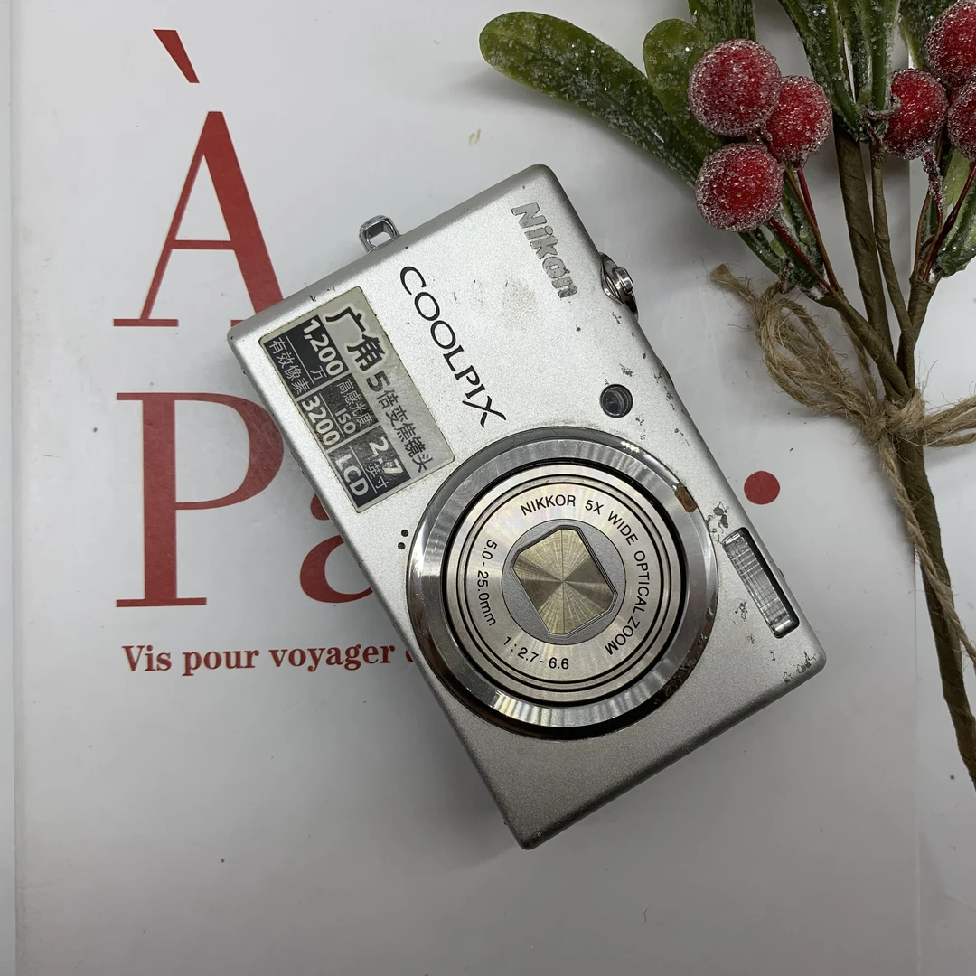 95新 Nikon/尼康 S570 1200万像素 5倍光学变焦(no退no换)